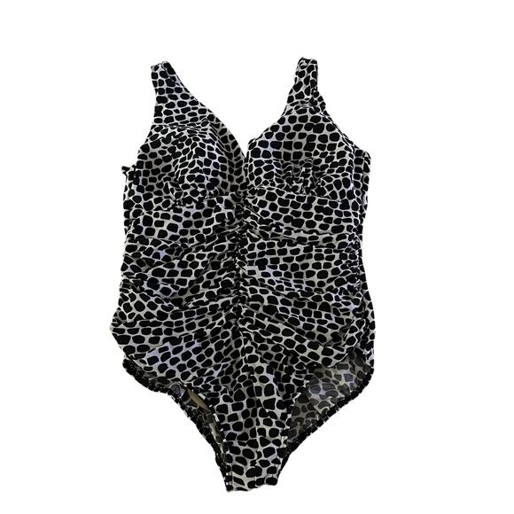 Miraclesuit Plus Size Black & White Dalmatian Dot Ruched One Piece Lined Wmn 16W - Picture 1 of 12
